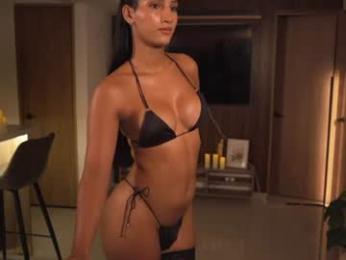 nailuj66 webcam model stream image