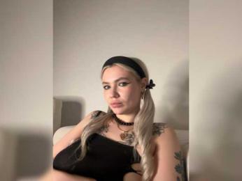emmagoodgirl webcam model stream image