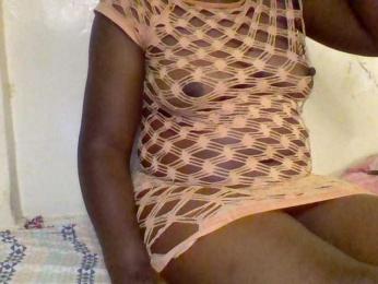 Sexxyblacky webcam bongacams model stream image