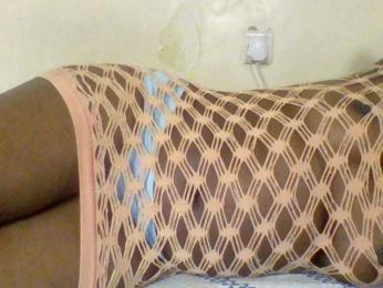 Sexxyblacky webcam bongacams model stream image