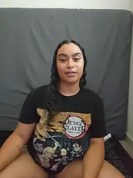 cinnaminnie webcam stripchat model stream image