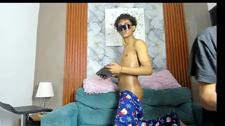GOLDEN_2026 webcam model stream image