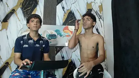 GOLDEN_2026 webcam model stream image