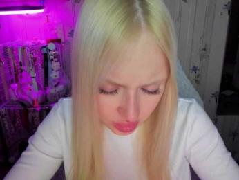 ElinaOcean webcam model stream image