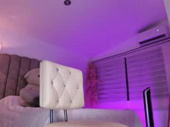 emily_____ webcam chaturbate model stream image