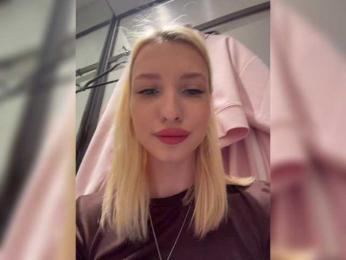 Cristi-Candy webcam bongacams model stream image