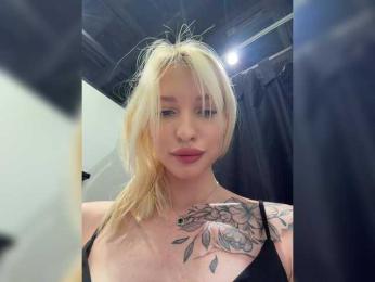 Cristi-Candy webcam bongacams model stream image