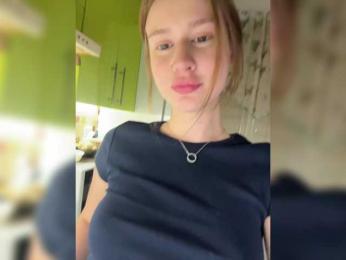 Lisakisaa webcam model stream image