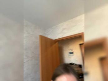 RUS577643 webcam model stream image