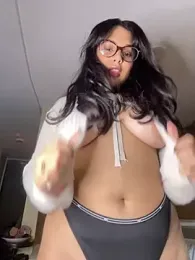 xSelena webcam stripchat model stream image