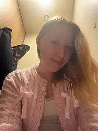 -NaughtyAngel- webcam model stream image