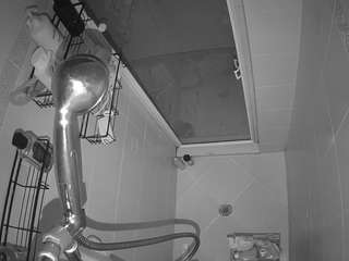 voyeurcam-baileybase-shower webcam model stream image