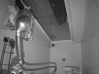 voyeurcam-baileybase-shower webcam model stream image