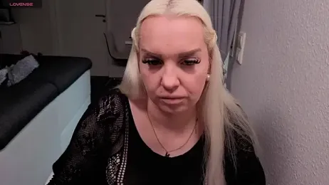 MIA-XXX webcam model stream image