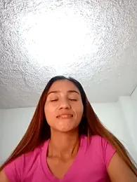 isaa- webcam stripchat model stream image