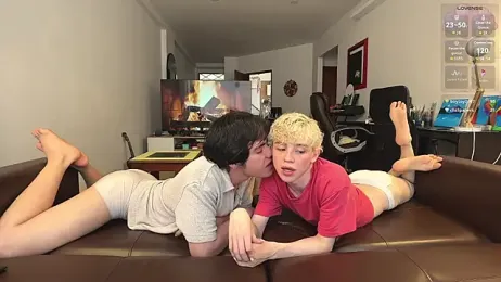 maple_and_neon webcam model stream image