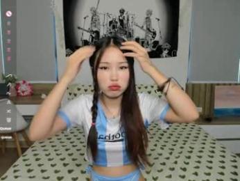 little_yena webcam chaturbate model stream image