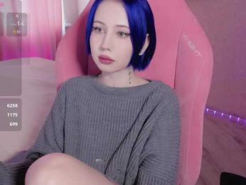 luvsoak webcam bongacams model stream image