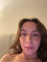 Cherry-Bean webcam stripchat model stream image