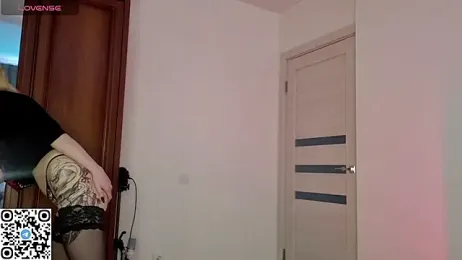 LynetHakes webcam model stream image