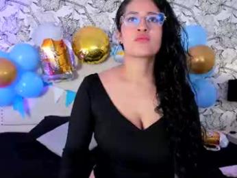 lunaykross webcam model stream image
