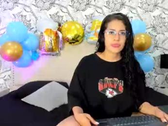 lunaykross webcam chaturbate model stream image
