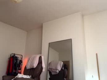 justbecauseiloveit webcam model stream image