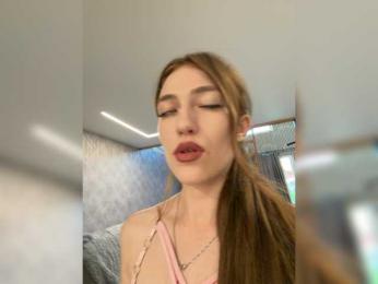 Alinagilberd03 webcam model stream image