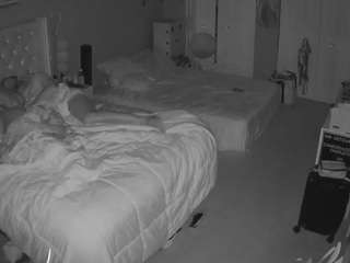 voyeurcam-house-charleys-room webcam model stream image