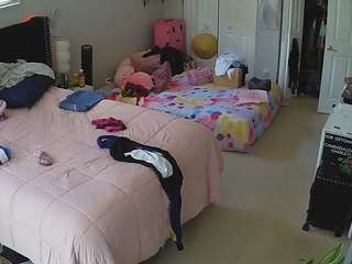 voyeurcam-house-charleys-room webcam model stream image