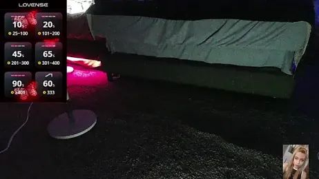 Blondiewithanass webcam stripchat model stream image