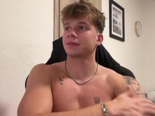 Knox Savage webcam flirt4free model stream image