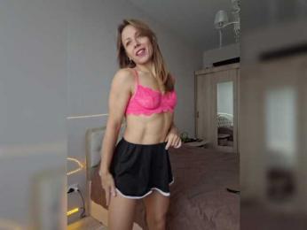 sweet-Olya webcam model stream image