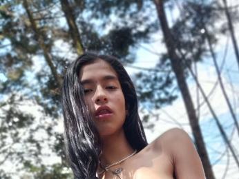 AlenaHorizon webcam model stream image