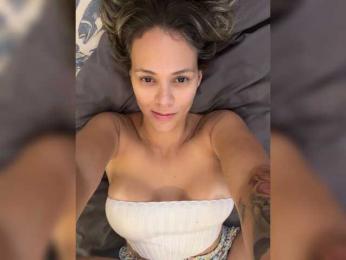 patyandal webcam bongacams model stream image
