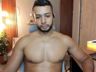 Calix Snake webcam model stream image