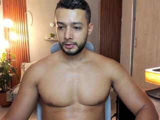 Calix Snake webcam model stream image