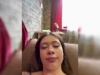 18YoungPussy18 webcam bongacams model stream image