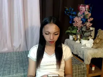 SimiLause webcam stripchat model stream image