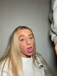 Strongqueen webcam model stream image