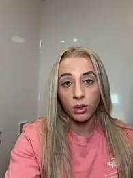 Strongqueen webcam model stream image