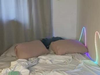 julian_win webcam chaturbate model stream image