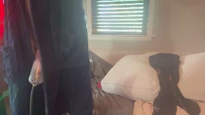 StudlyHardwood webcam model stream image