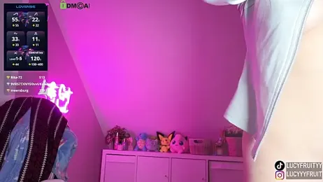 Livewithlucy webcam model stream image