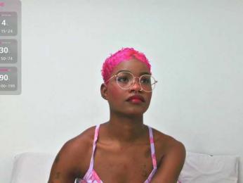 SaraBrown-18 webcam bongacams model stream image