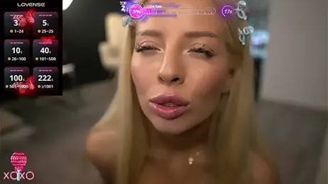 SerenaNoir webcam stripchat model stream image