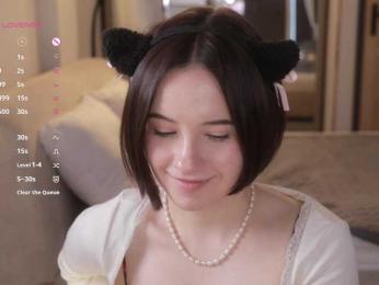 MissEssie webcam bongacams model stream image