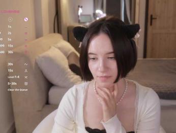 MissEssie webcam bongacams model stream image