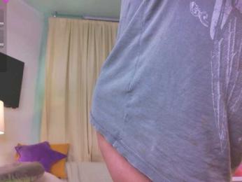 CrazyWine webcam model stream image