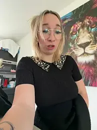 Giuliana_baby webcam model stream image